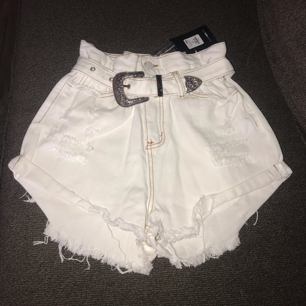 Shorts - Picture 2 of 7